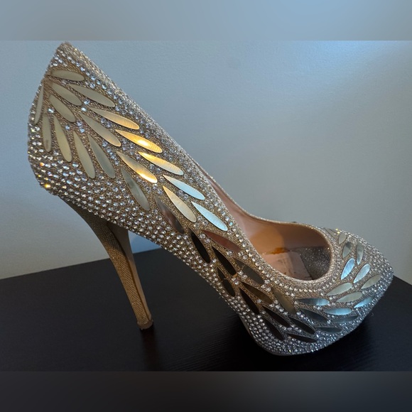 Escarpins OR parfaits pour les Fêtes 8.5 - Picture 4 of 10